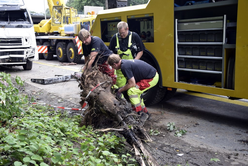 Schwerer VU A 3 Rich Oberhausen Hoehe AK Leverkusen P856.JPG - Miklos Laubert